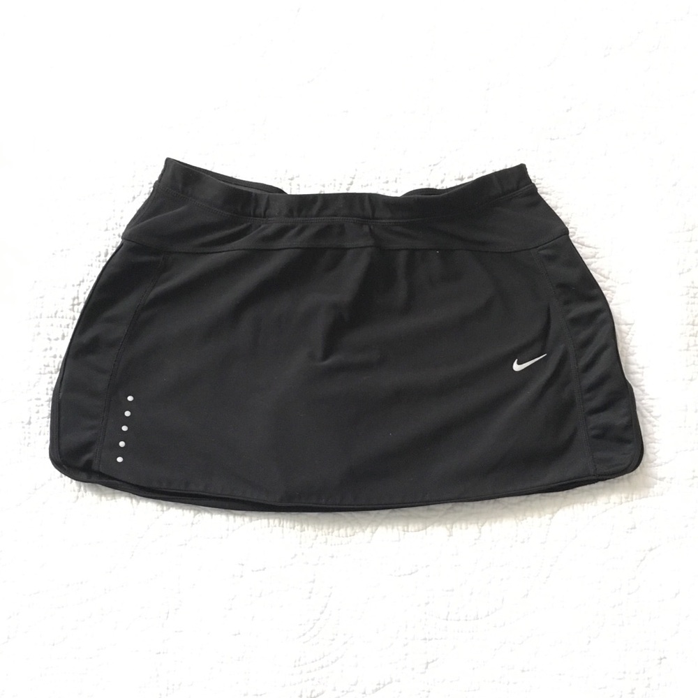 Nike Fit Dry Skirt